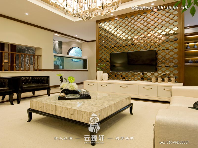 典雅浪漫中式鏤空雕花隔斷木背景墻裝修