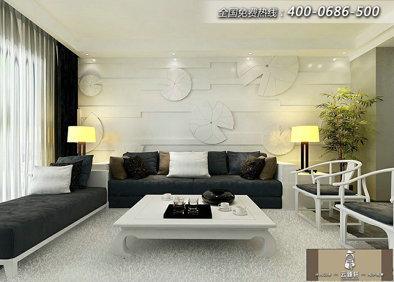 整個客廳沙發背景墻上的自然裝飾、墻角的綠竹