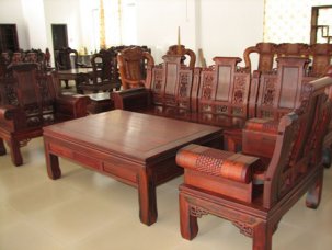 紅酸枝家具涂漆嗎?